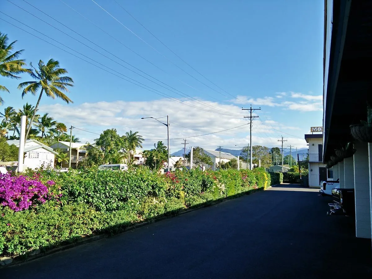 *** Motel Cairns Motor Inn Australia